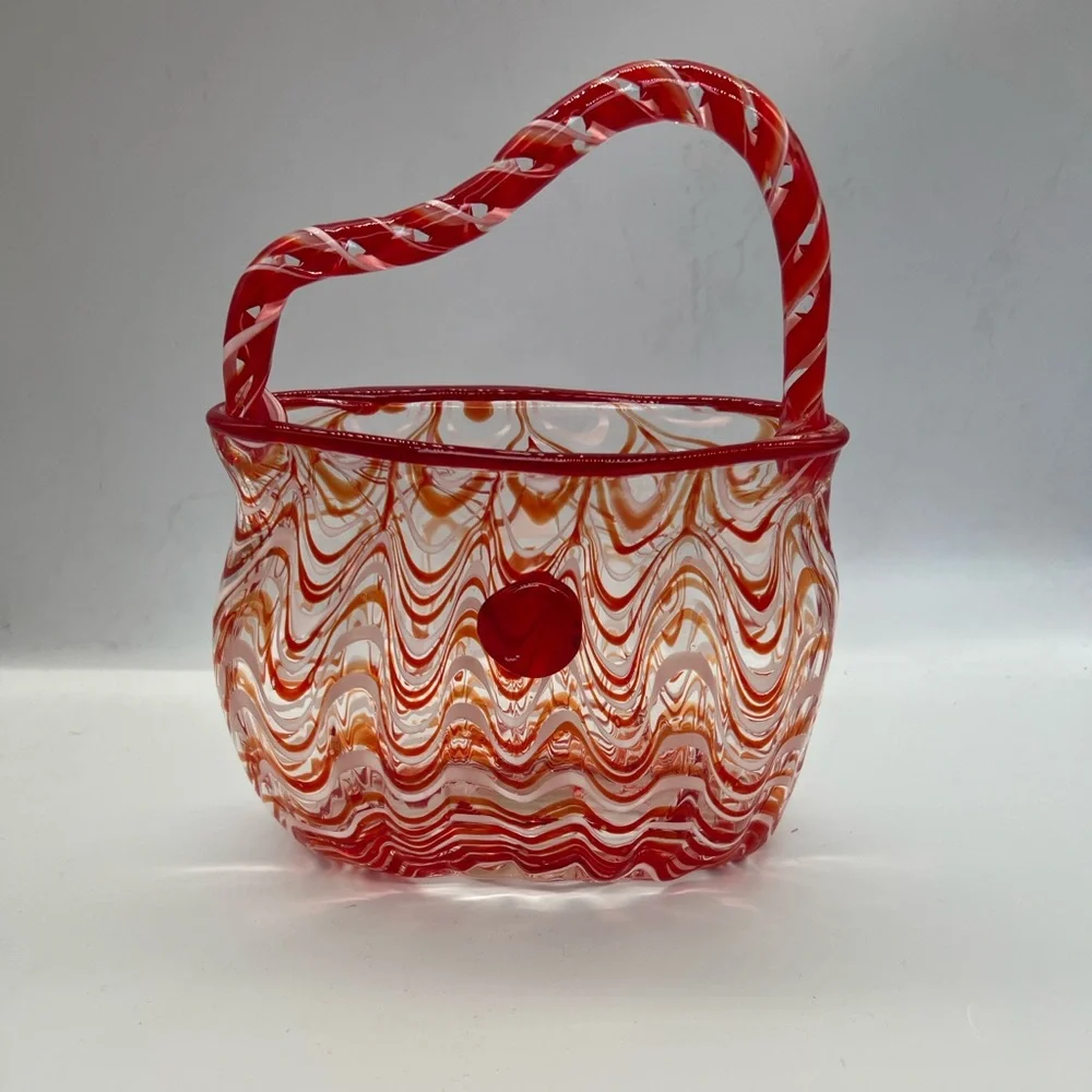 Vintage pier 1 Swirled Handblown Glass vase